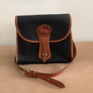 Dooney & Bourke AWL Essex - Black & Tan - VINTAGE